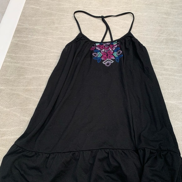 Design Lab short black beach coverup with colorful inlay - Picture 5 of 6